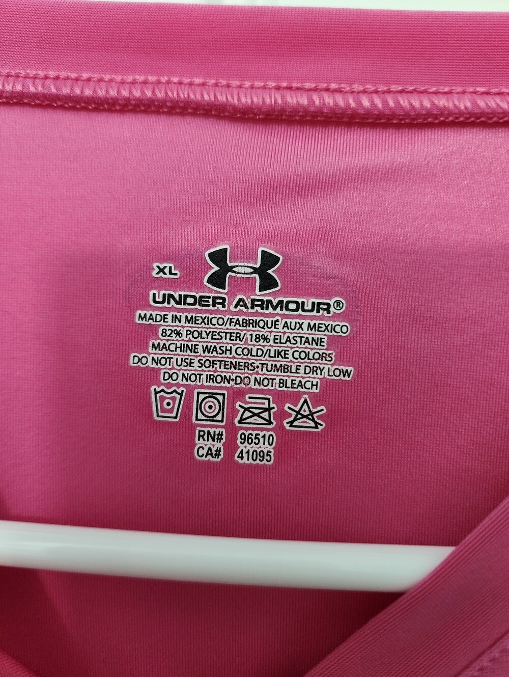 Under Armour *Flawed* Pink Long Sleeve V-Neck Athletic Top, Size XL - Picture 3 of 7